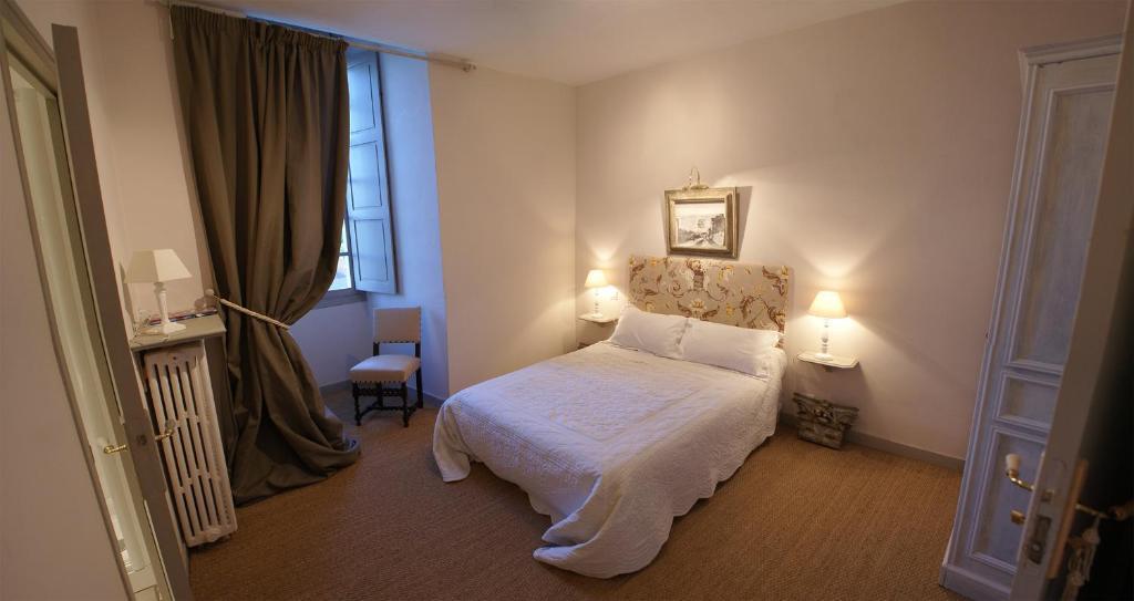 Chateau De Durtal Bed & Breakfast Стая снимка